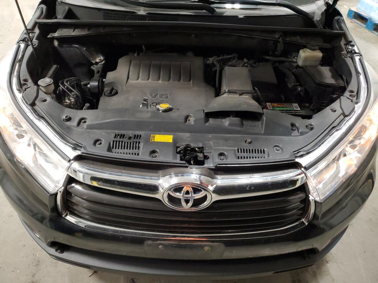 TOYOTA HIGHLANDER XLE