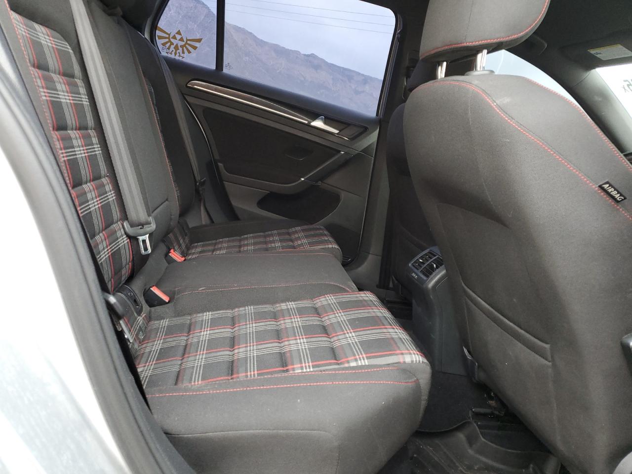 VOLKSWAGEN GOLF GTI S