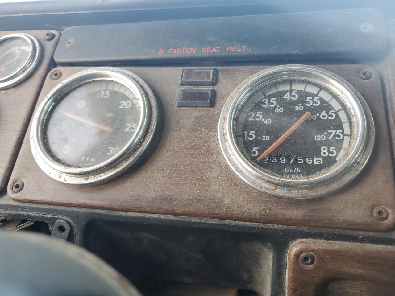 Lot #3293401057 1996 FREIGHTLINER CONVENTION