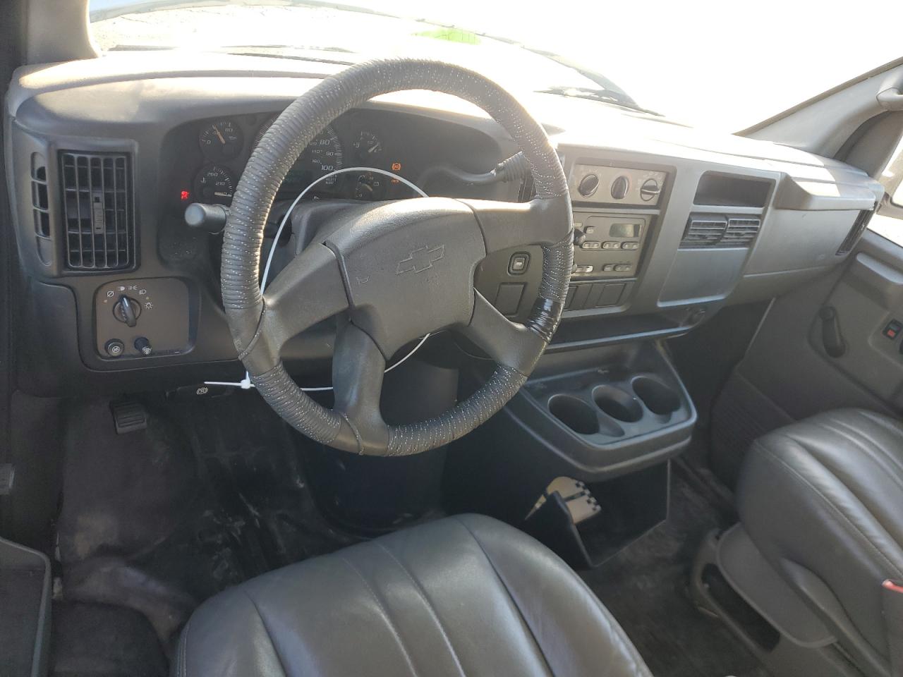 Lot #3285750689 2004 CHEVROLET EXPRESS G1