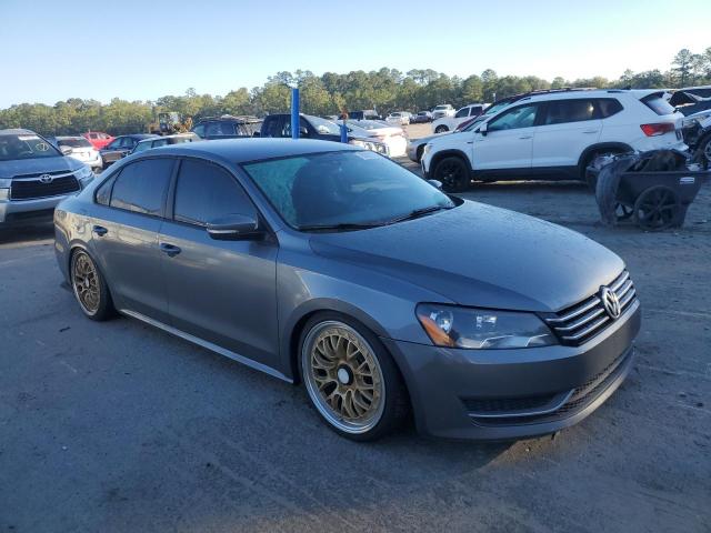 2015 VOLKSWAGEN PASSAT S 1VWAT7A31FC041075