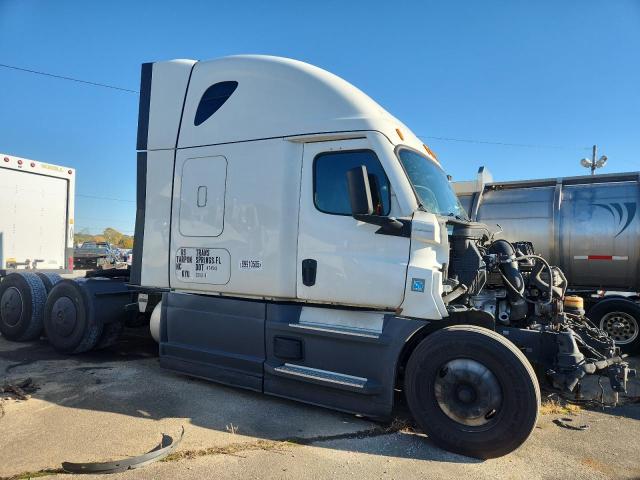 Global Auto Auctions: 2021 FREIGHTLINER CASCADIA 1