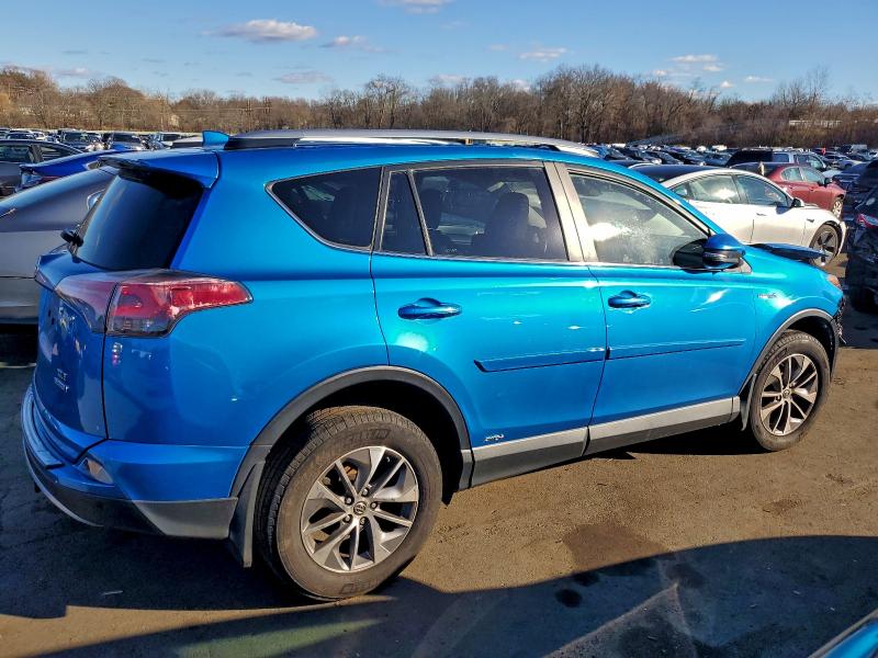 2017 TOYOTA RAV4 HV LE #3304515504