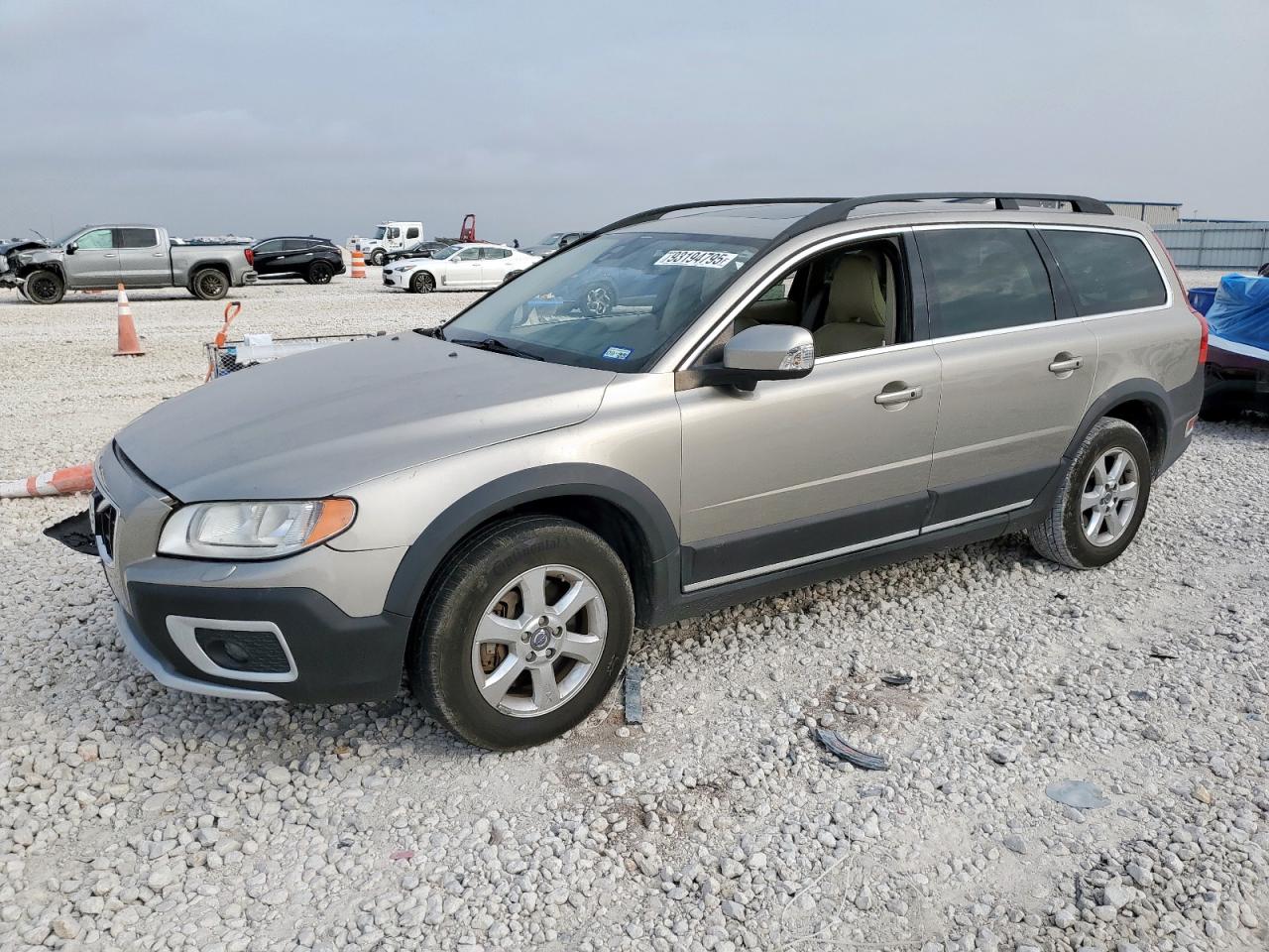 VOLVO XC70 3.2