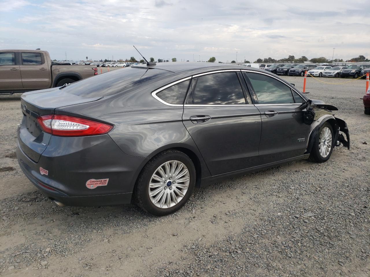 FORD FUSION SE PHEV