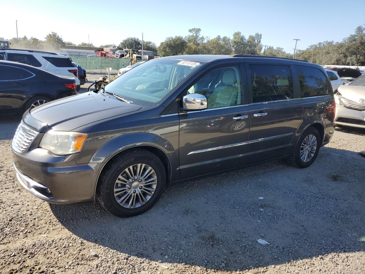 CHRYSLER TOWN & COUNTRY TOURING L
