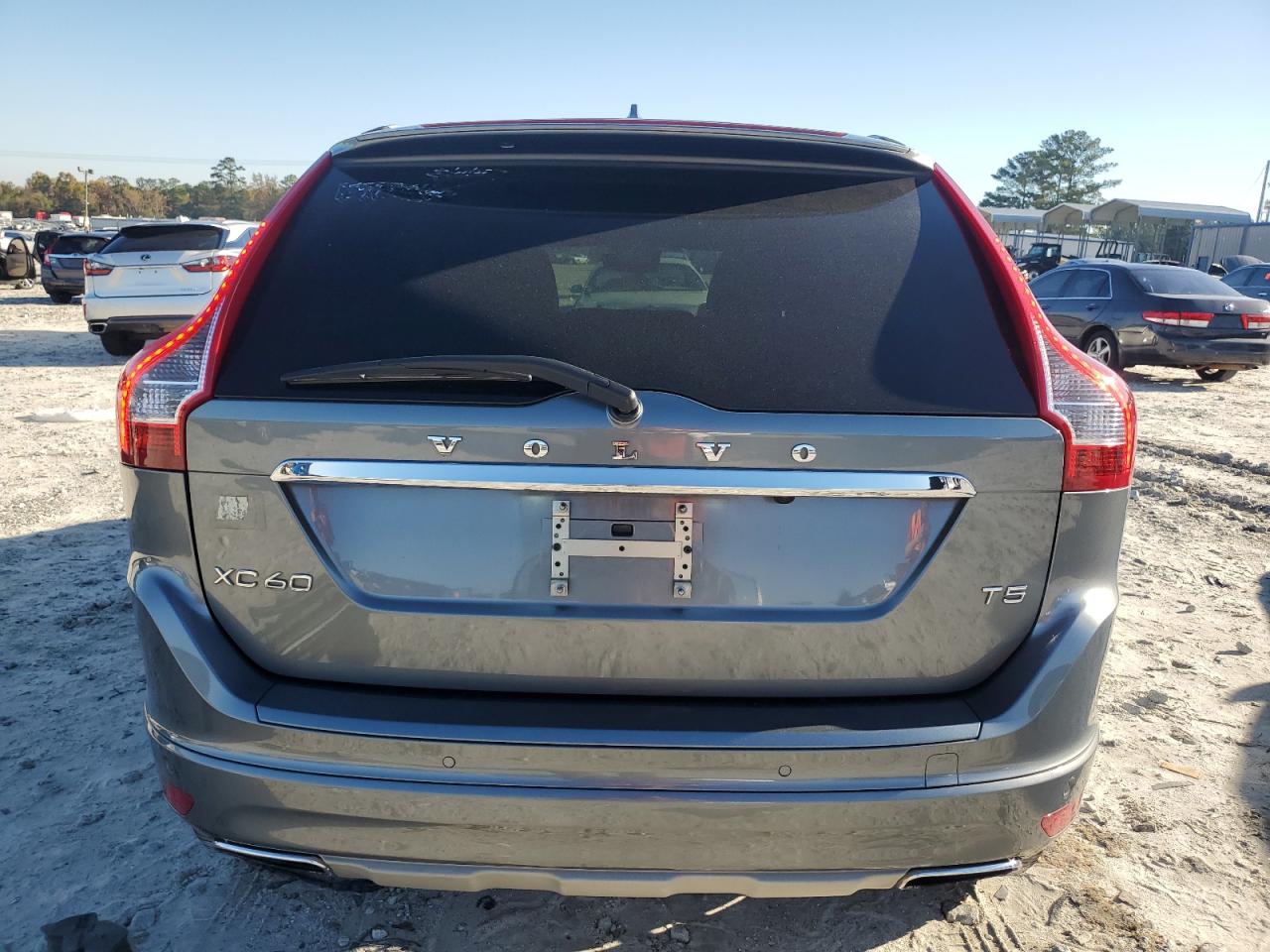 VOLVO XC60 T5 PREMIER