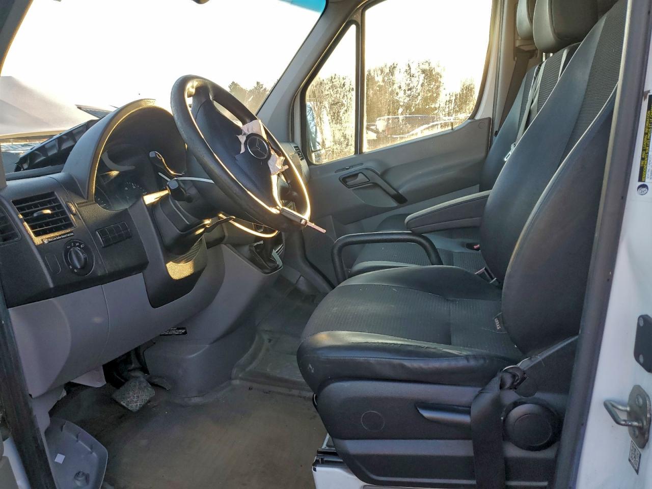 MERCEDES-BENZ SPRINTER 2500