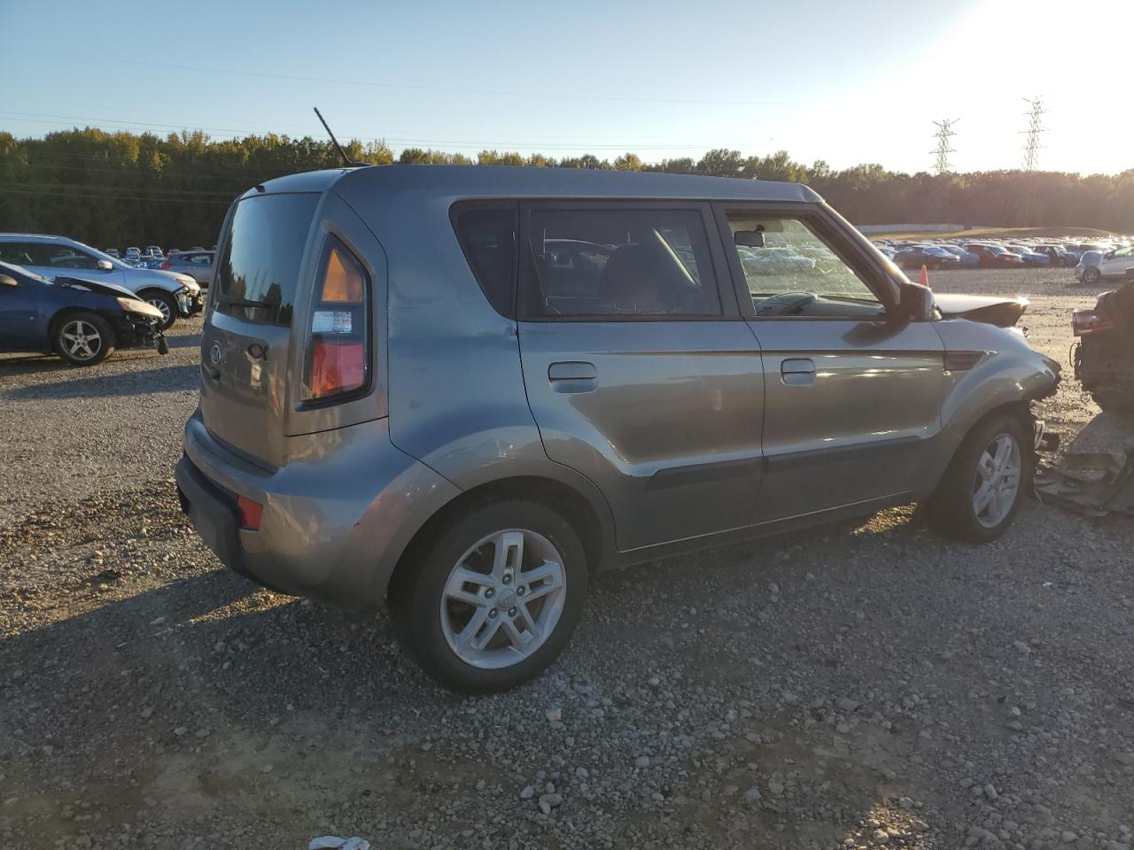 KIA SOUL +