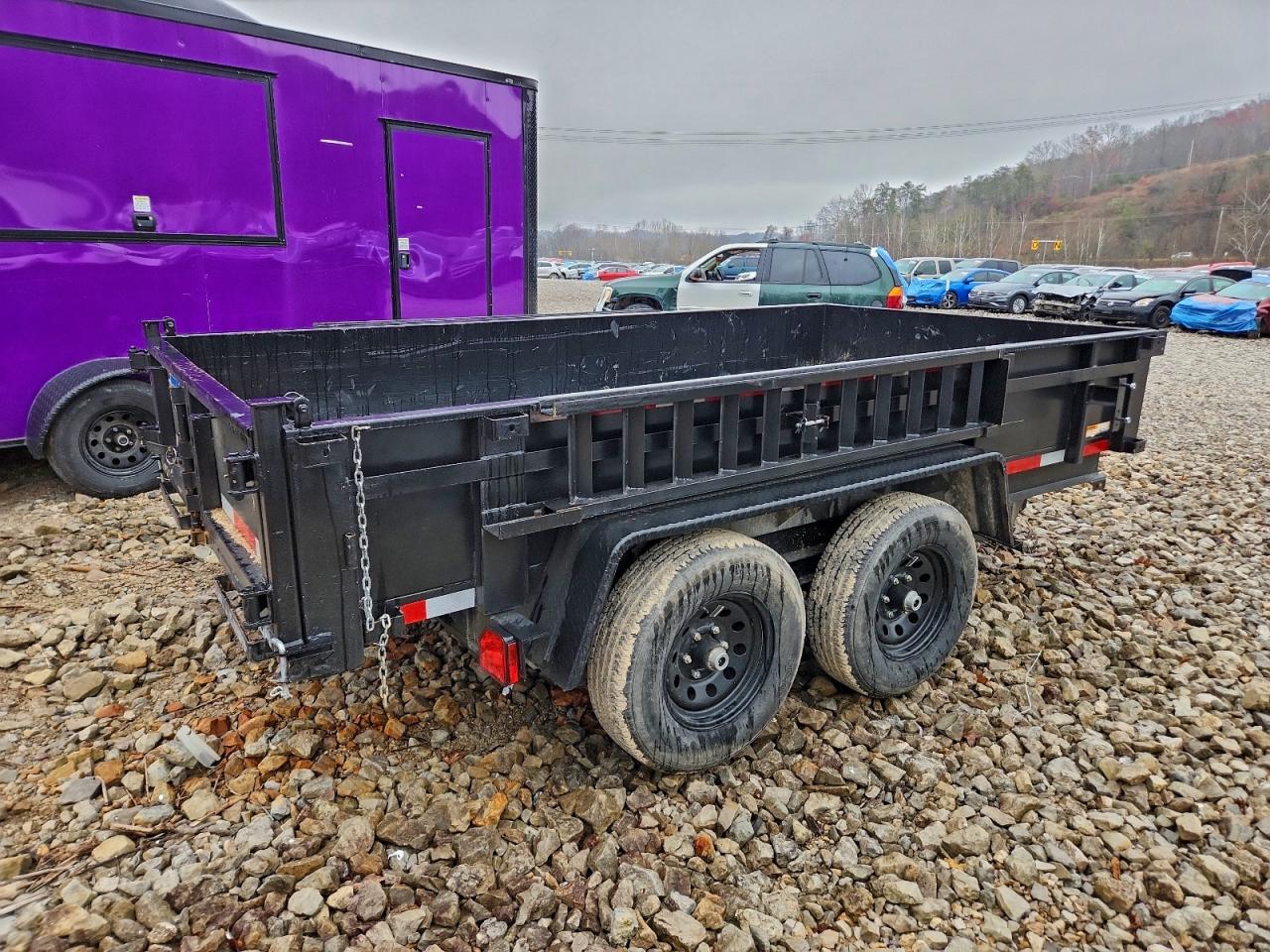 Lot #3301650630 2025 CARRY-ON UNKNOWN