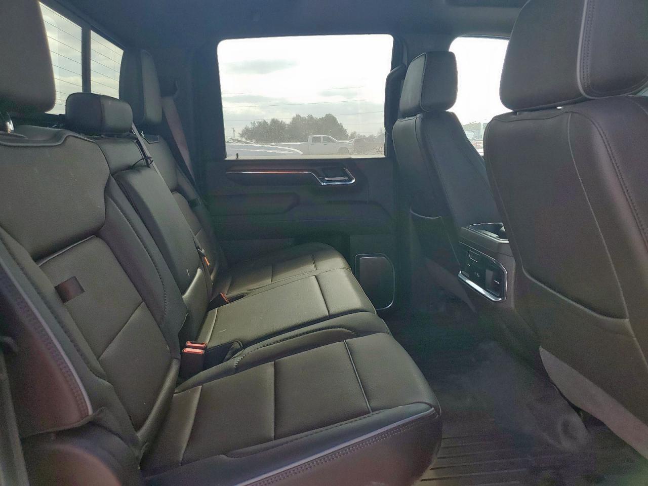 GMC SIERRA K2500 DENALI