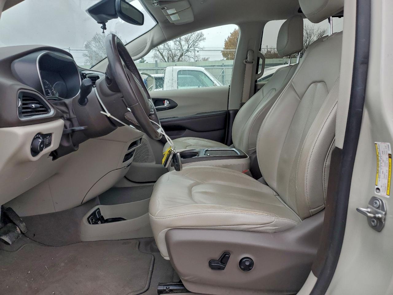 CHRYSLER PACIFICA TOURING L PLUS