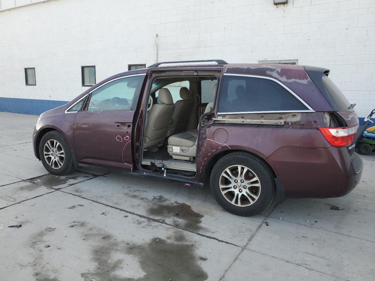 Lot #3296509655 2011 HONDA ODYSSEY EX