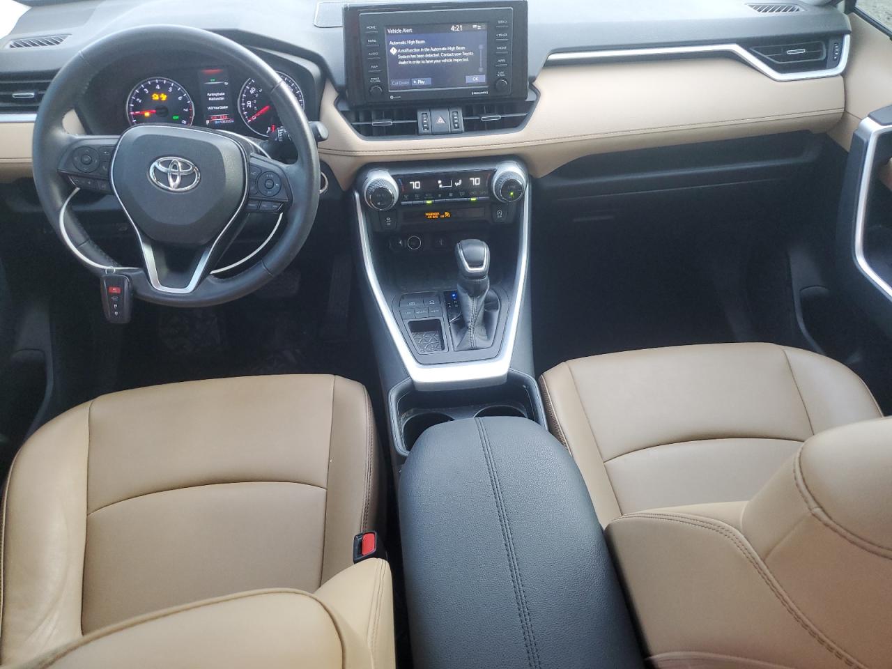 TOYOTA RAV4 XLE PREMIUM