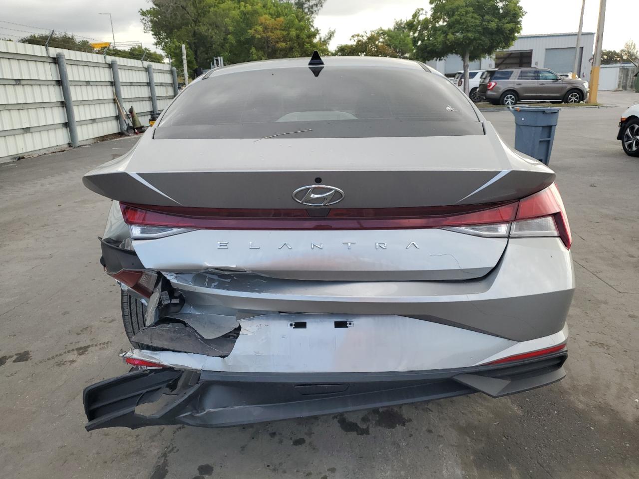 Lot #3302853919 2022 HYUNDAI ELANTRA SE