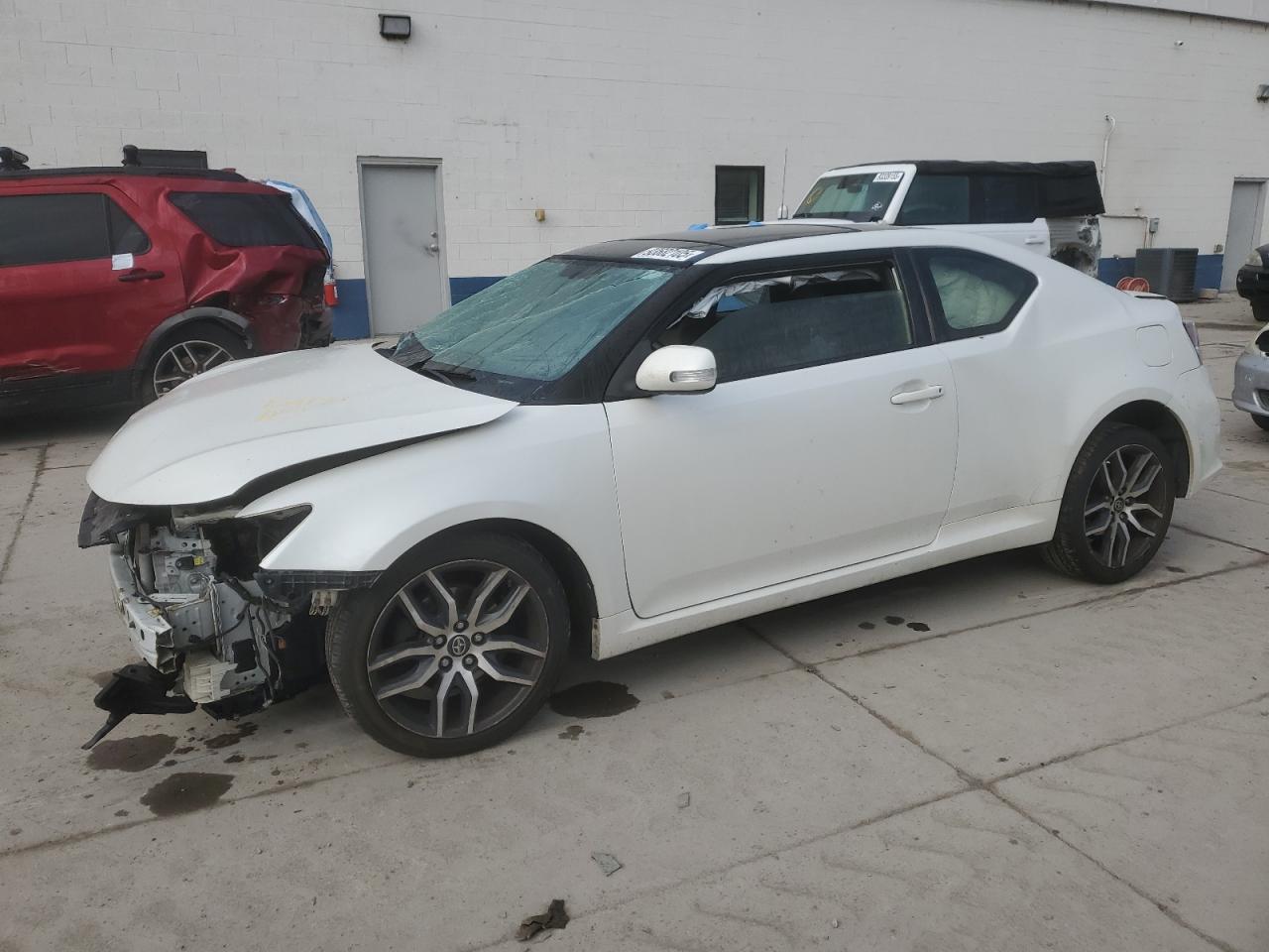 Lot #3293716411 2015 TOYOTA SCION TC