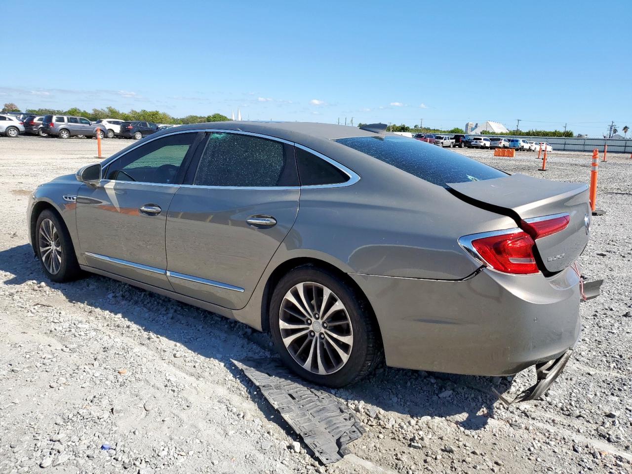 BUICK LACROSSE ESSENCE