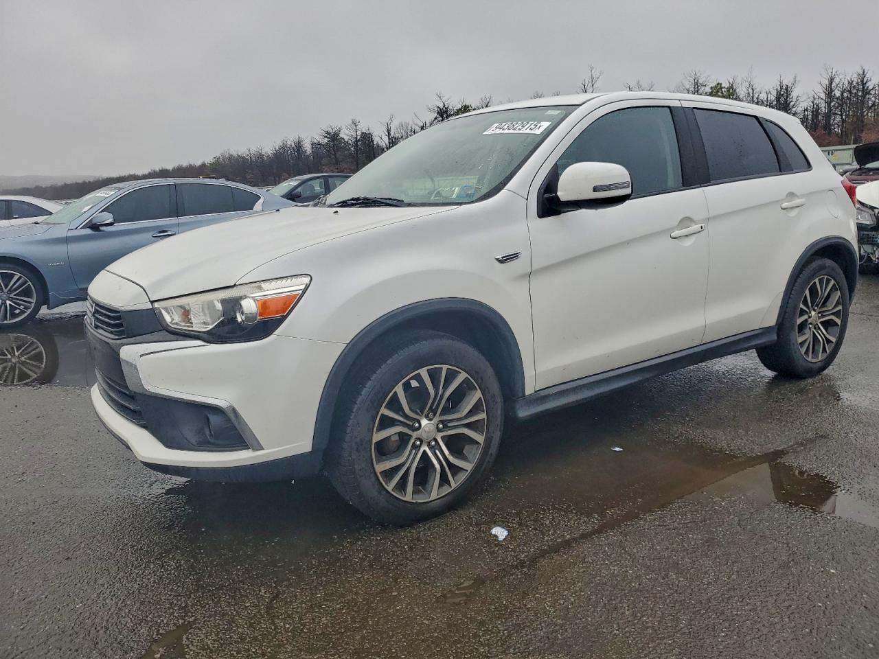 MITSUBISHI OUTLANDER ES