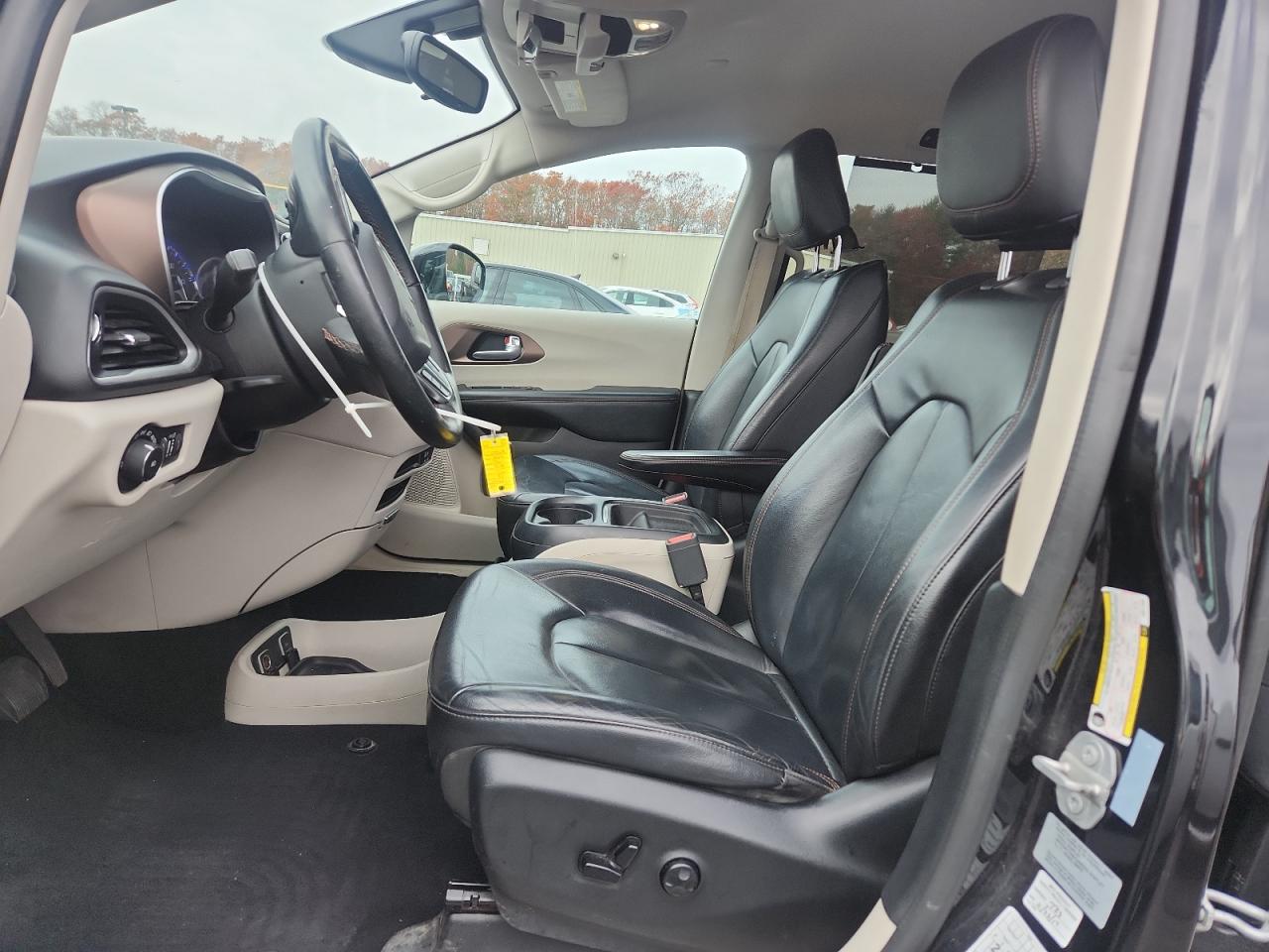 CHRYSLER PACIFICA TOURING L