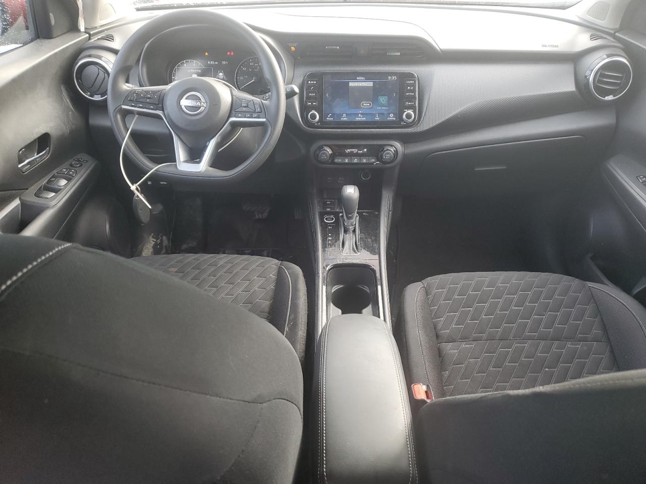 NISSAN KICKS SV