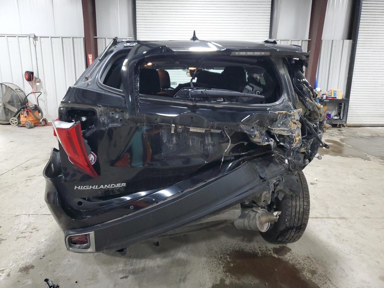 TOYOTA HIGHLANDER LIMITED