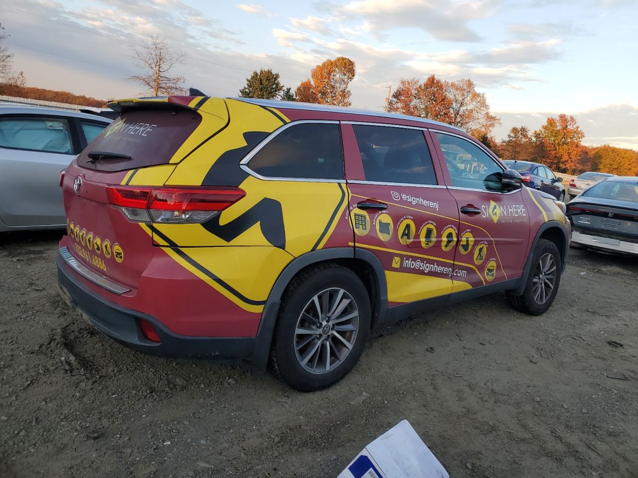 TOYOTA HIGHLANDER SE