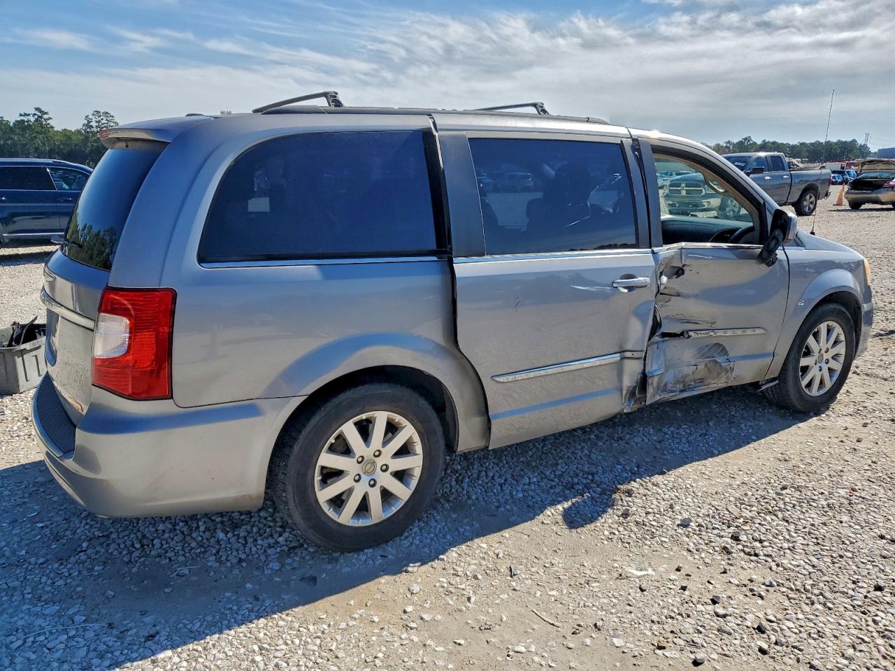 CHRYSLER TOWN & COUNTRY TOURING