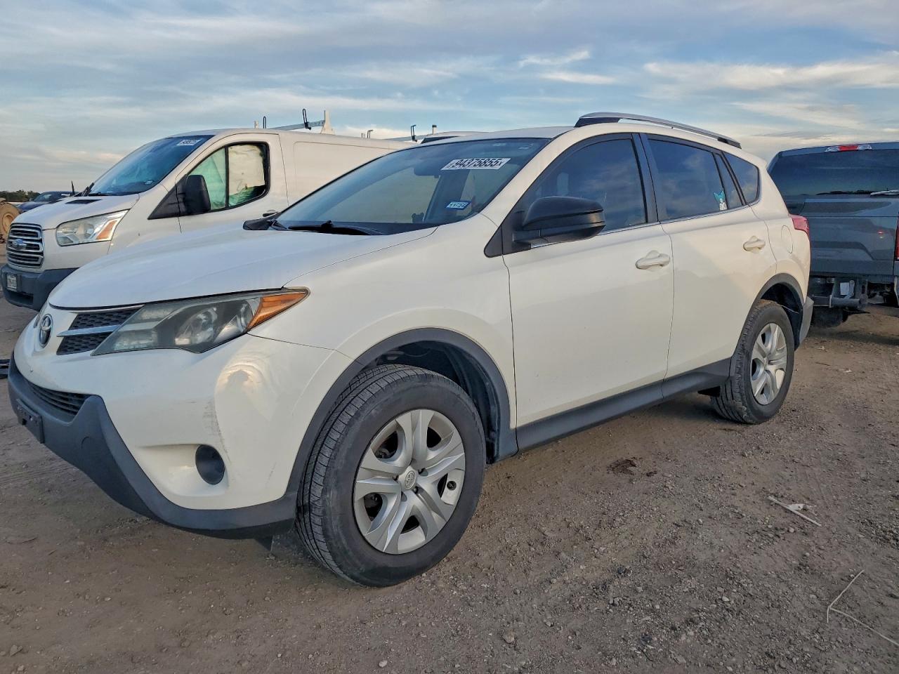 TOYOTA RAV4 LE