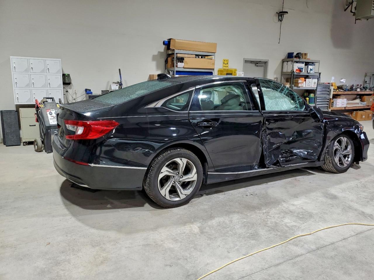 Lot #3301962535 2018 HONDA ACCORD EXL