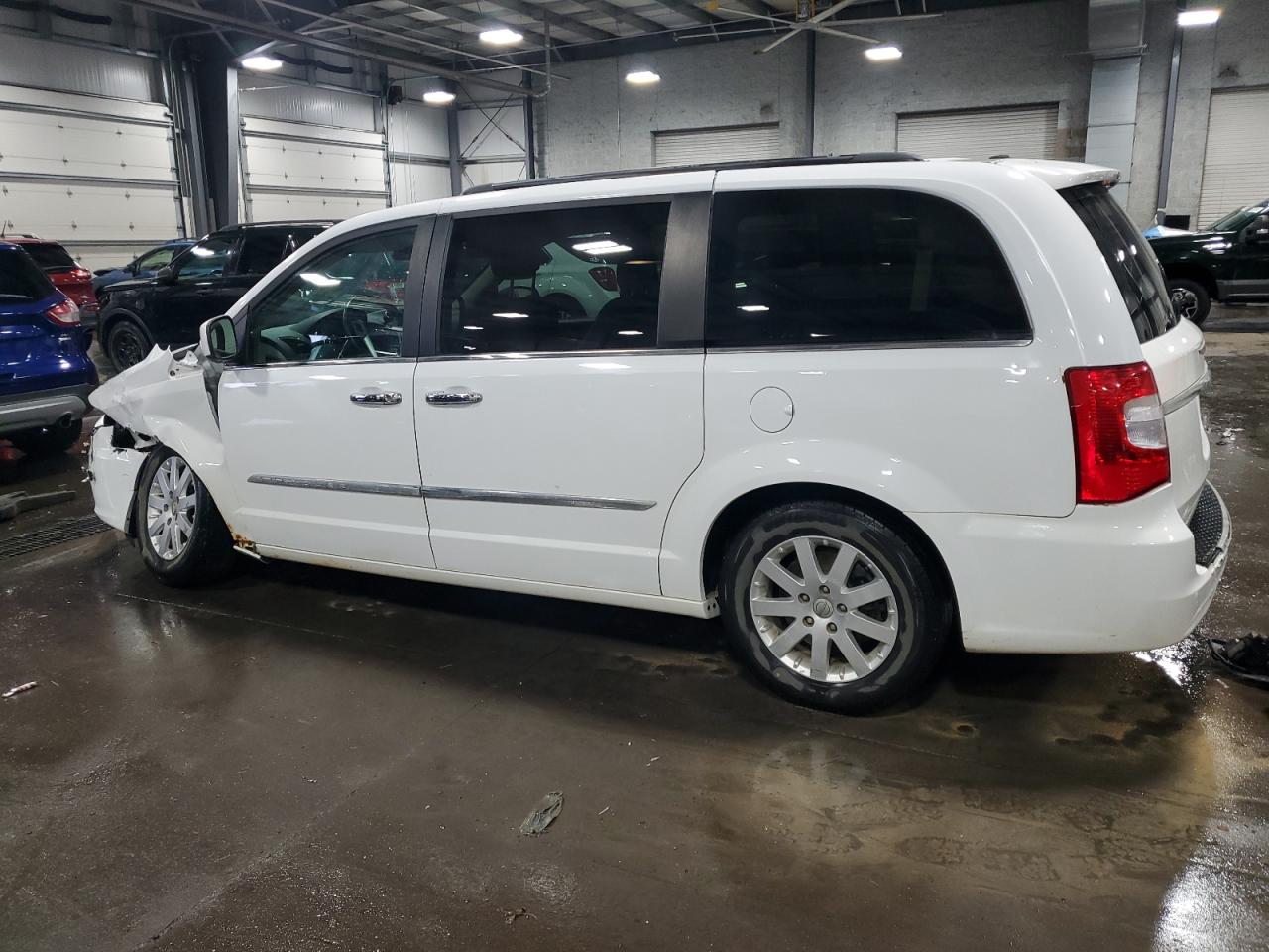 CHRYSLER TOWN & COUNTRY TOURING