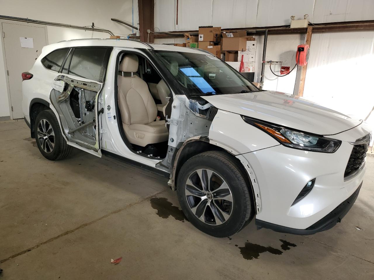 TOYOTA HIGHLANDER HYBRID XLE