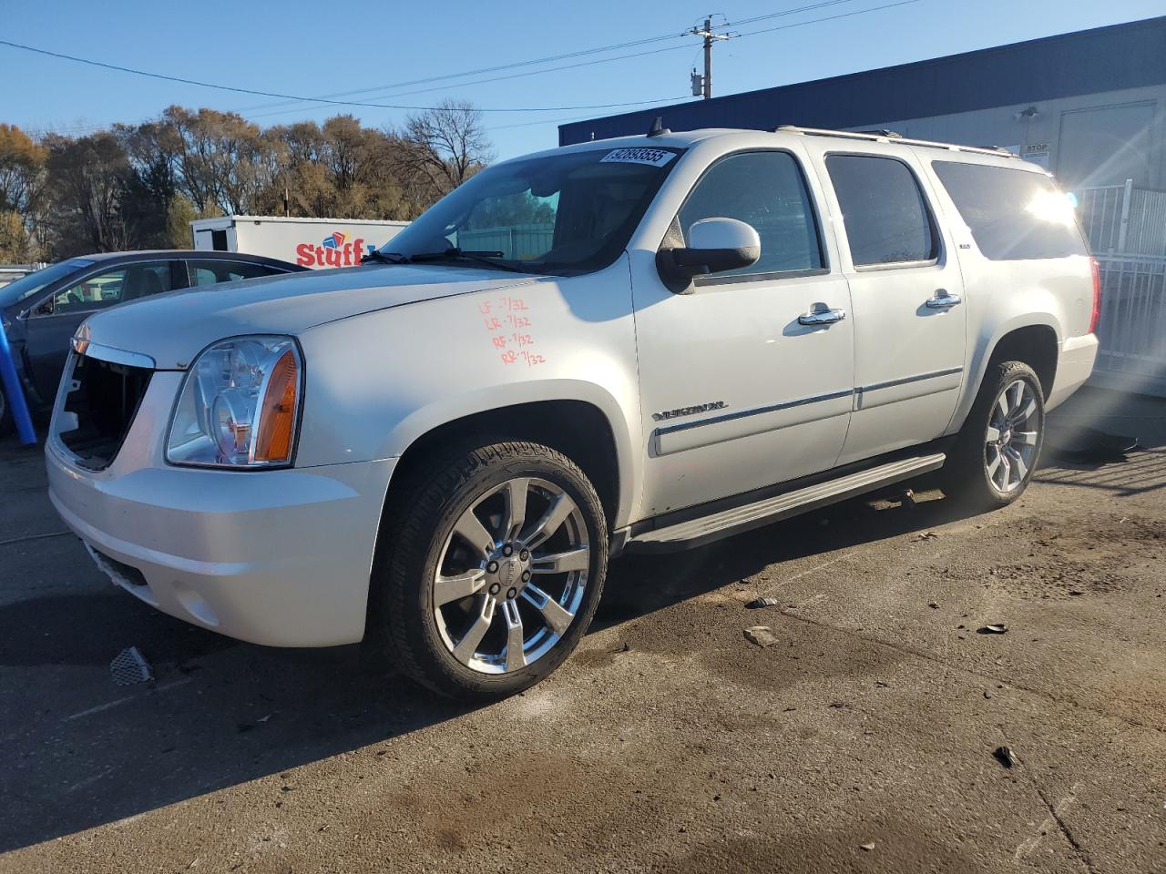 GMC YUKON K1500 SLT
