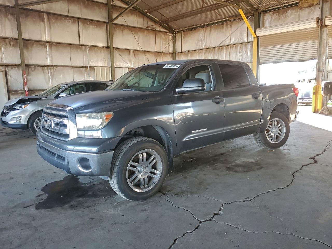 TOYOTA TUNDRA CREWMAX SR5