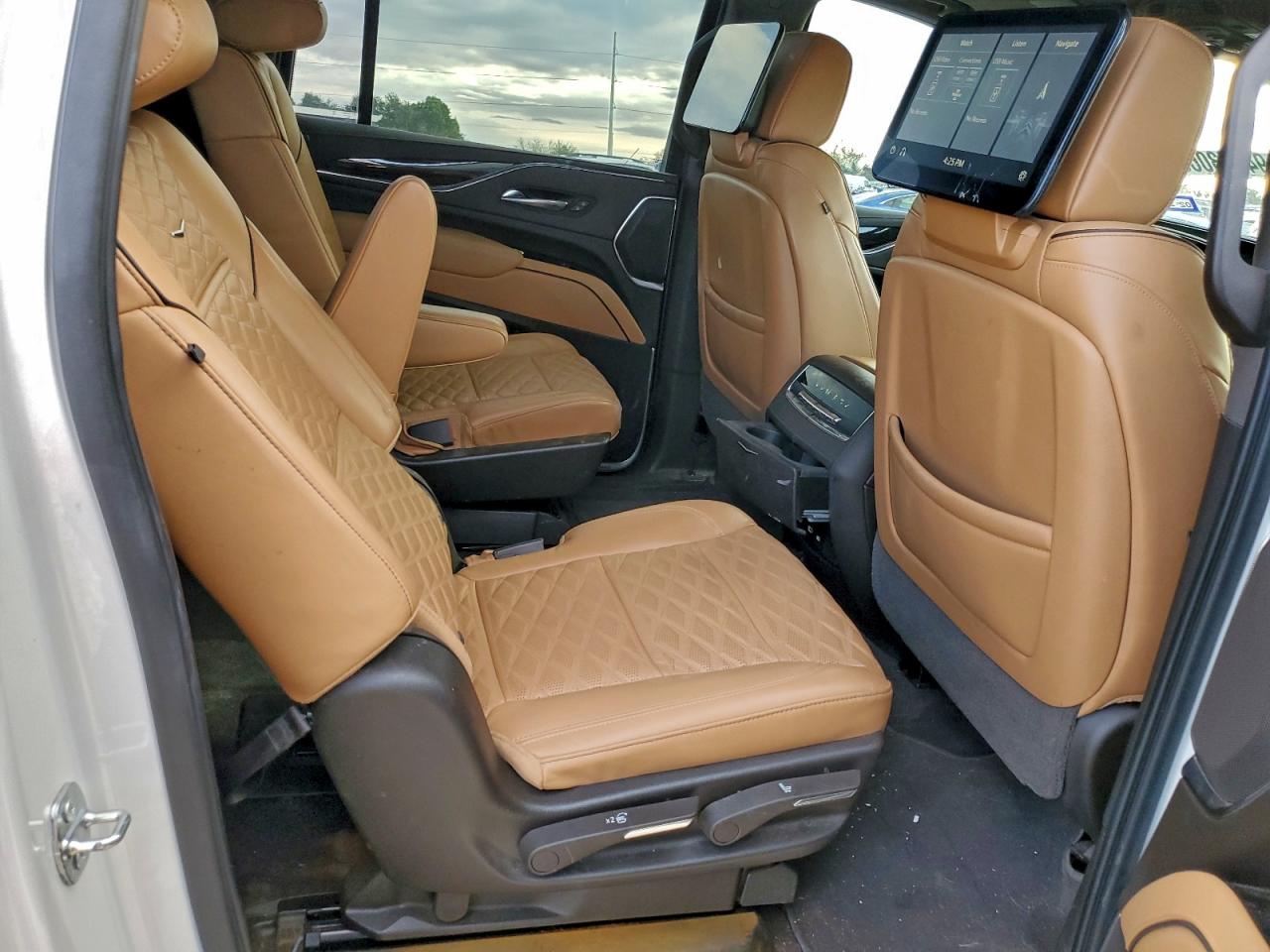 CADILLAC ESCALADE ESV PREMIUM LUXURY