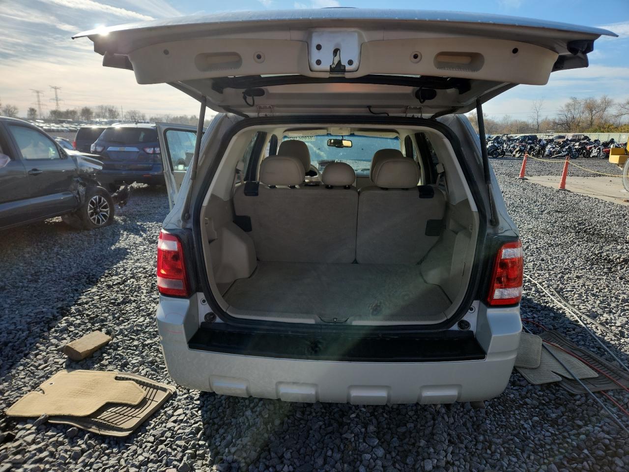 Lot #3286676311 2009 FORD ESCAPE LIM