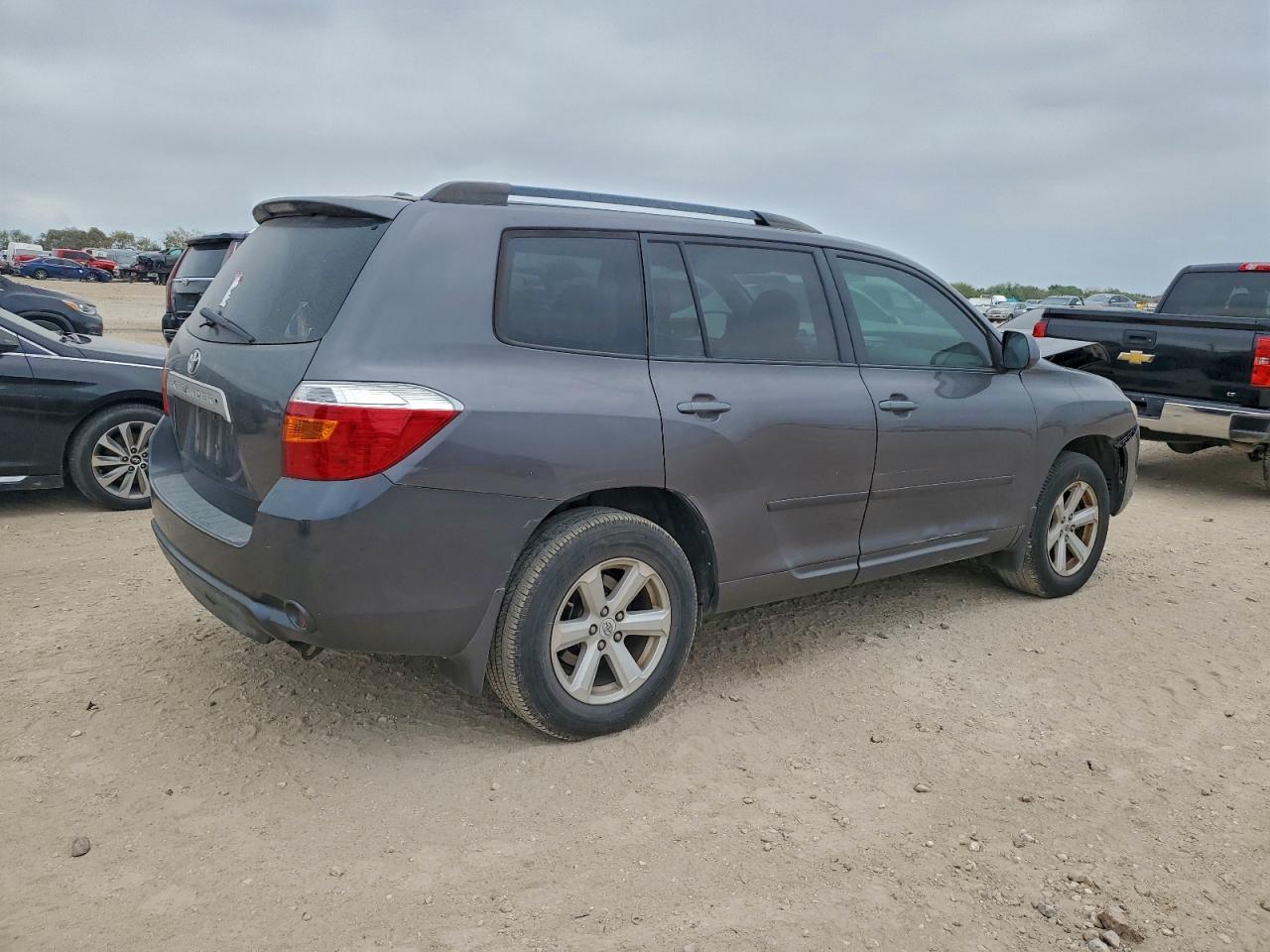 TOYOTA HIGHLANDER SE