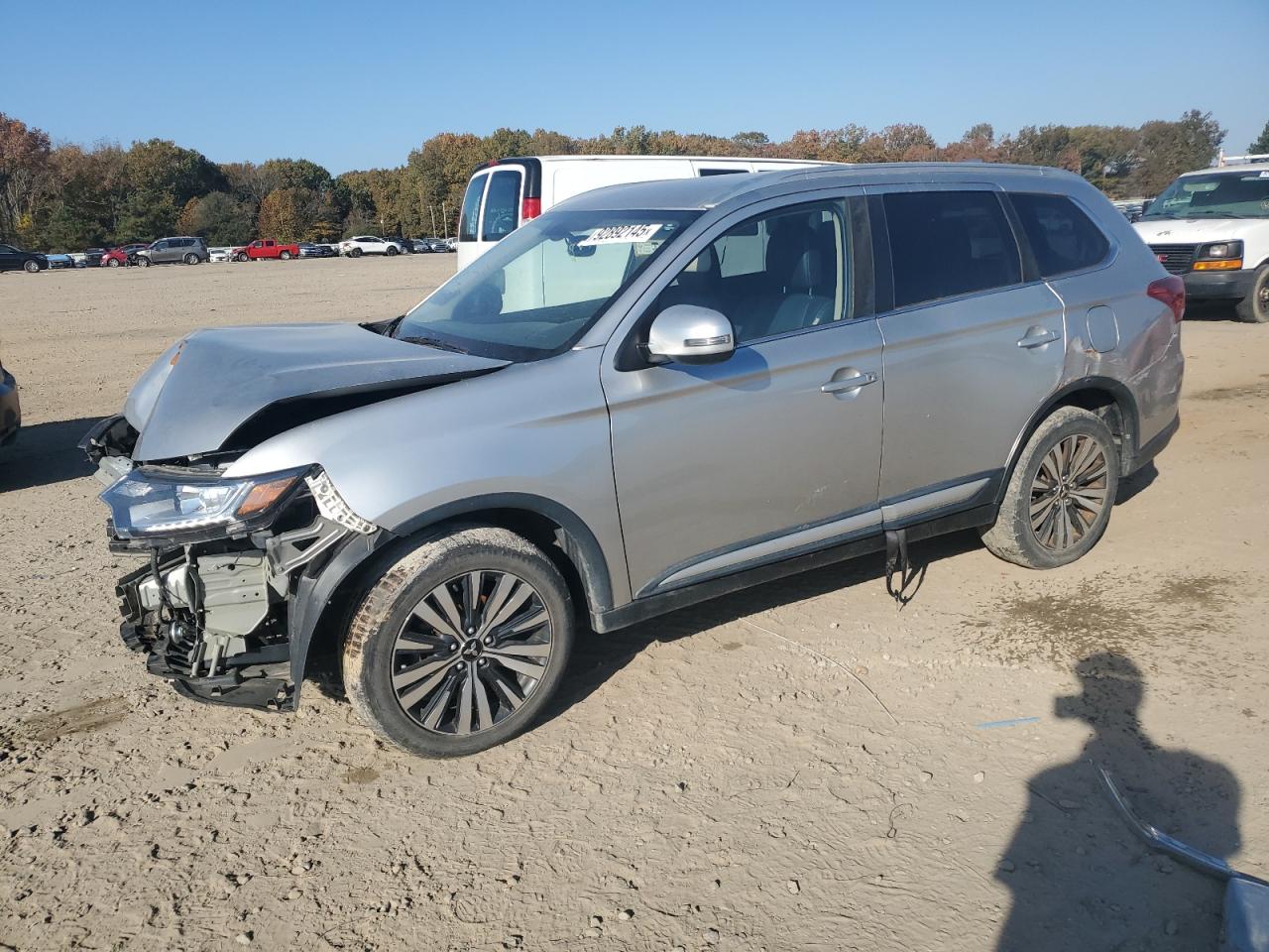 MITSUBISHI OUTLANDER SE