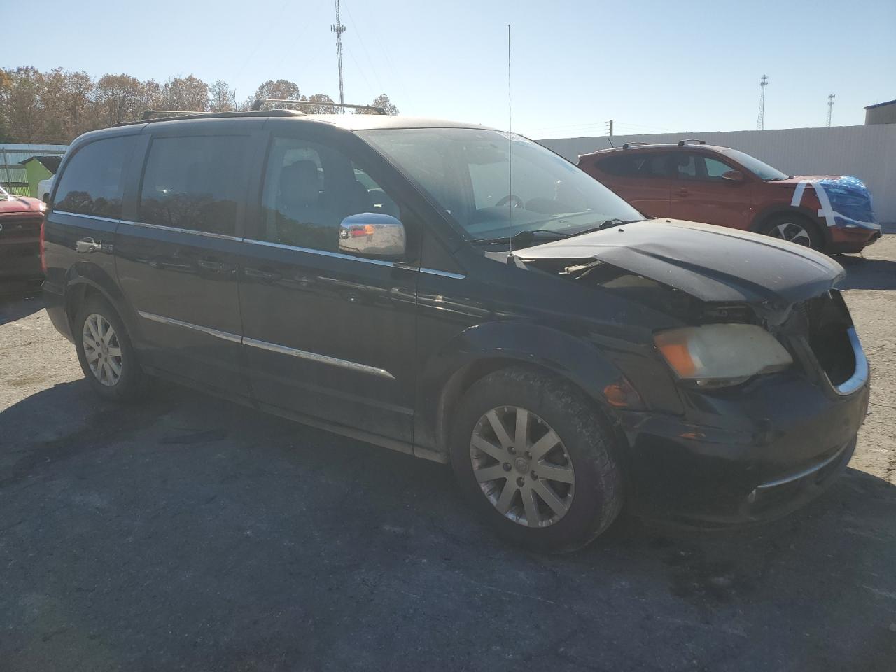 CHRYSLER TOWN & COUNTRY TOURING L