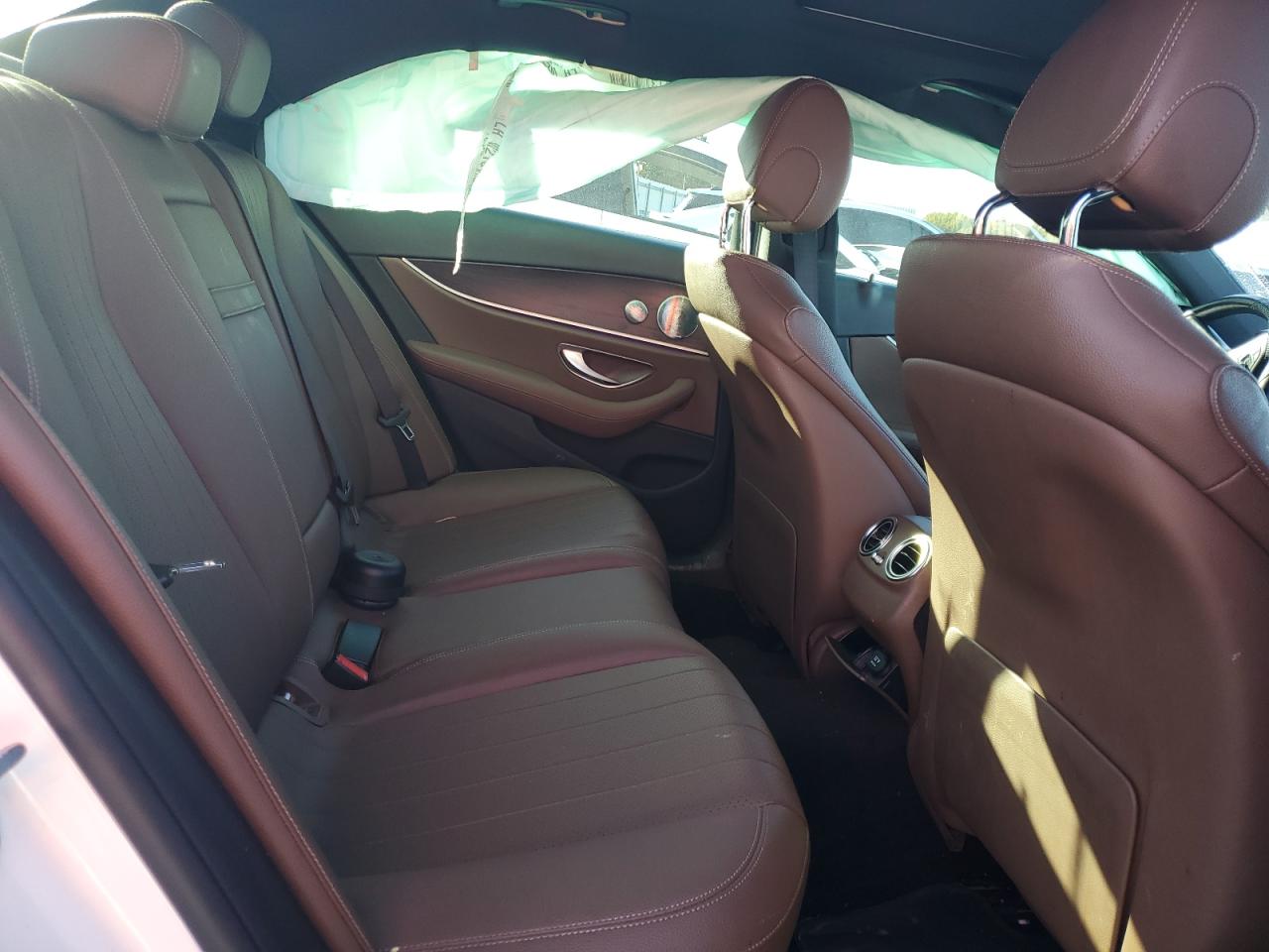 MERCEDES-BENZ E-CLASS 300