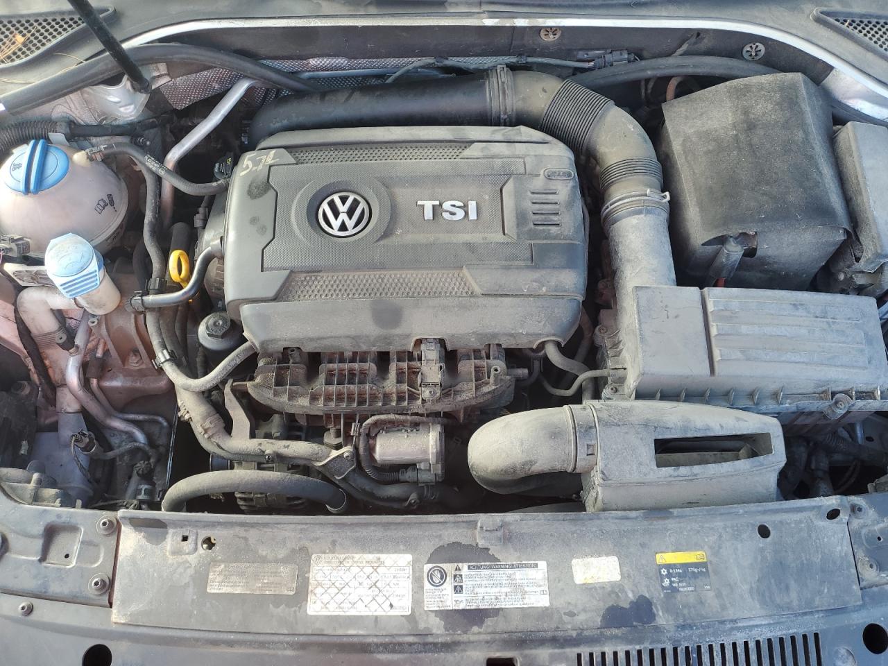 VOLKSWAGEN PASSAT SE
