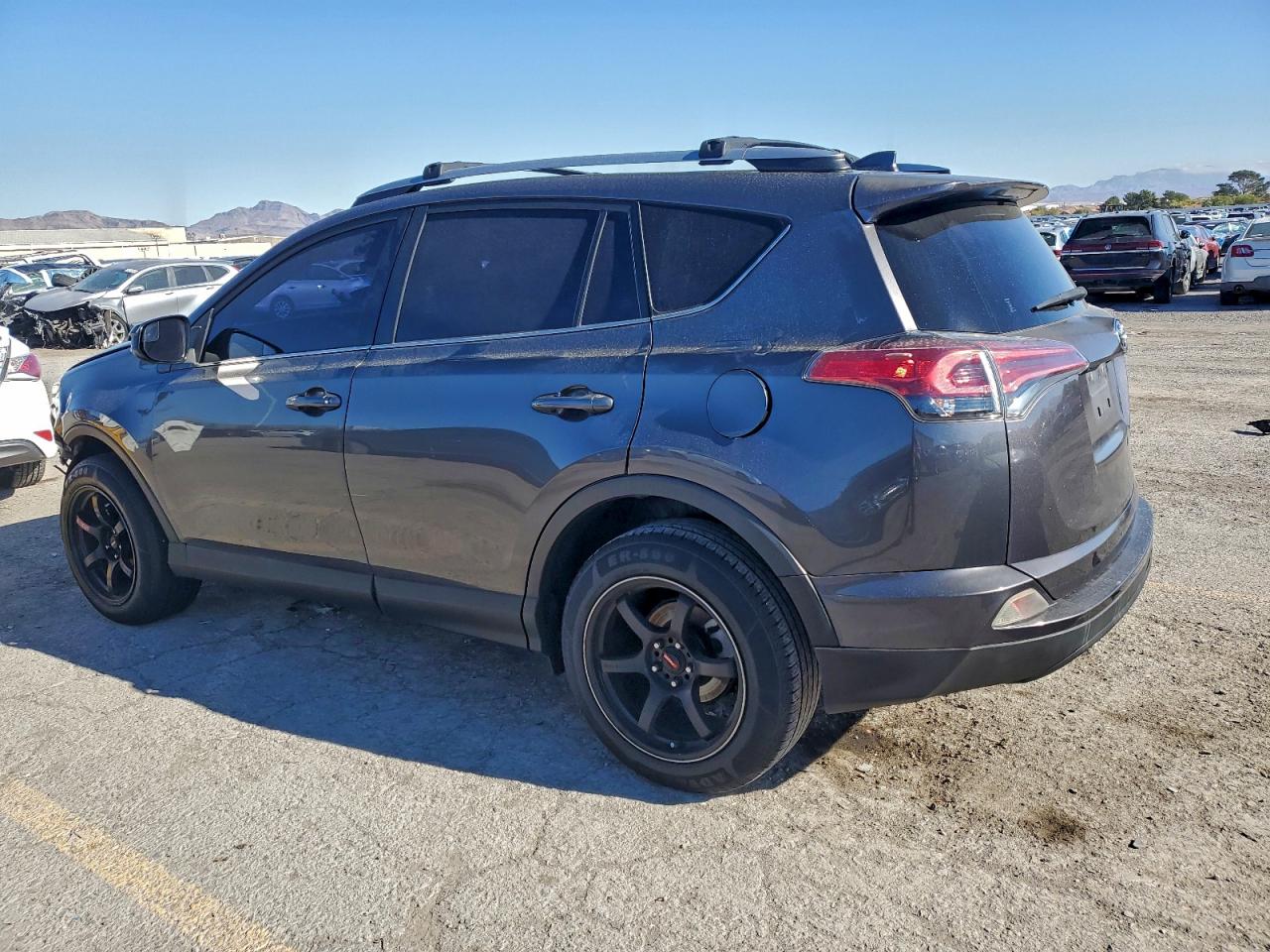 TOYOTA RAV4 LE