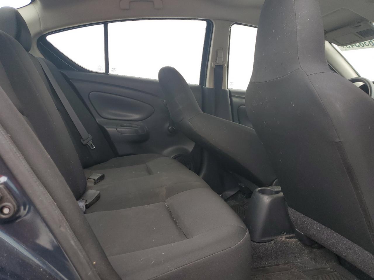 Lot #3310576047 2017 NISSAN VERSA S