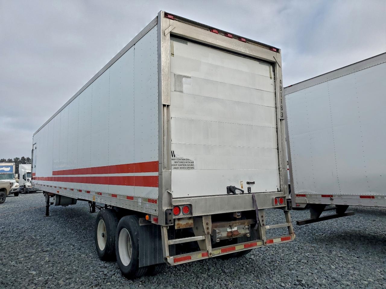 Lot #3304500532 2006 UTILITY VS2RA