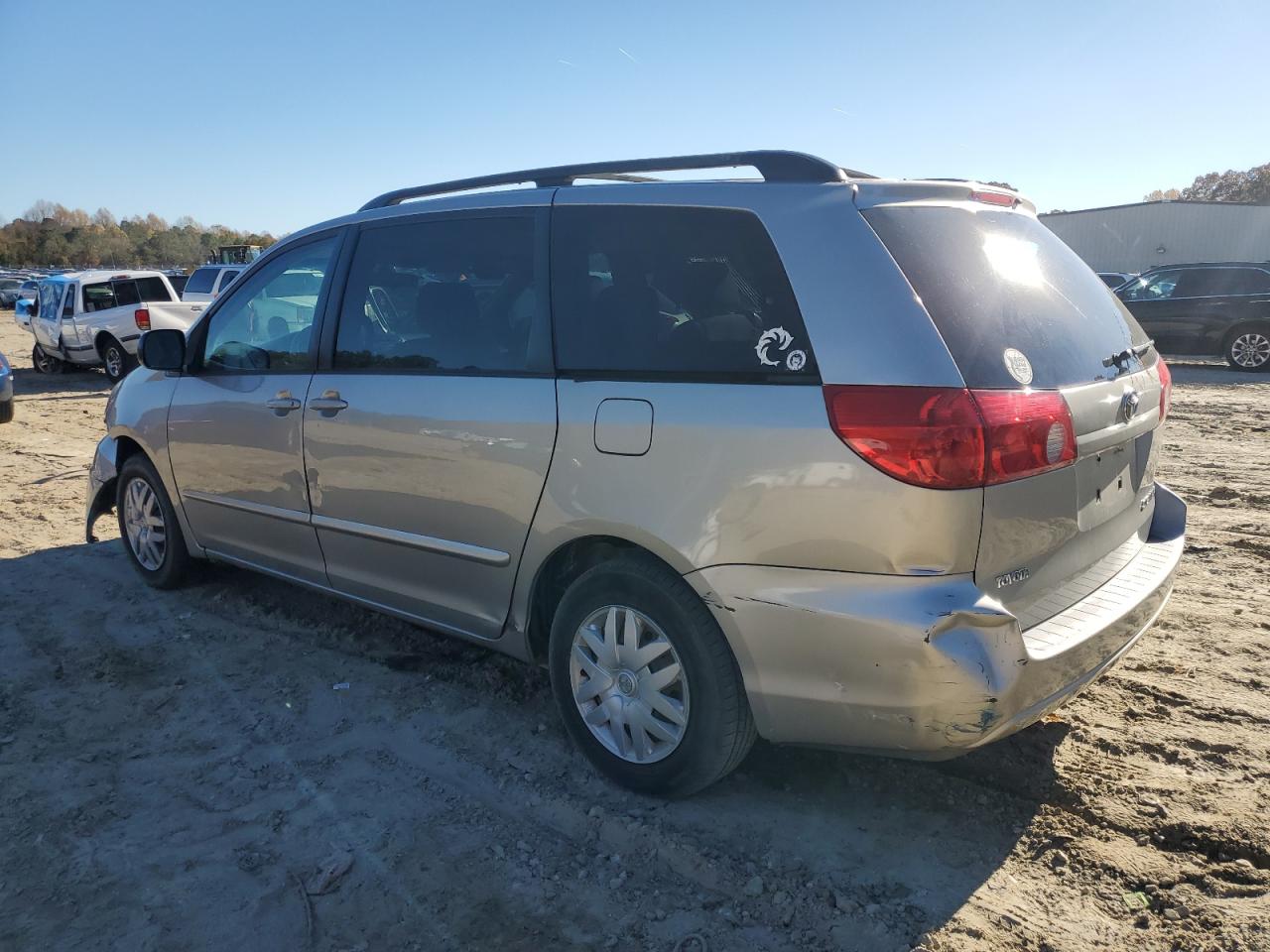 Lot #3291404168 2007 TOYOTA SIENNA CE