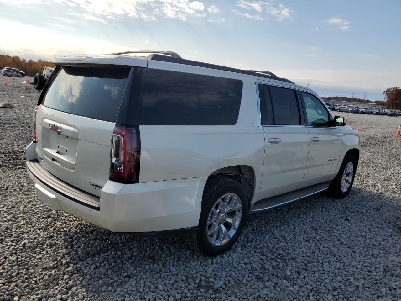 GMC YUKON K1500 SLT