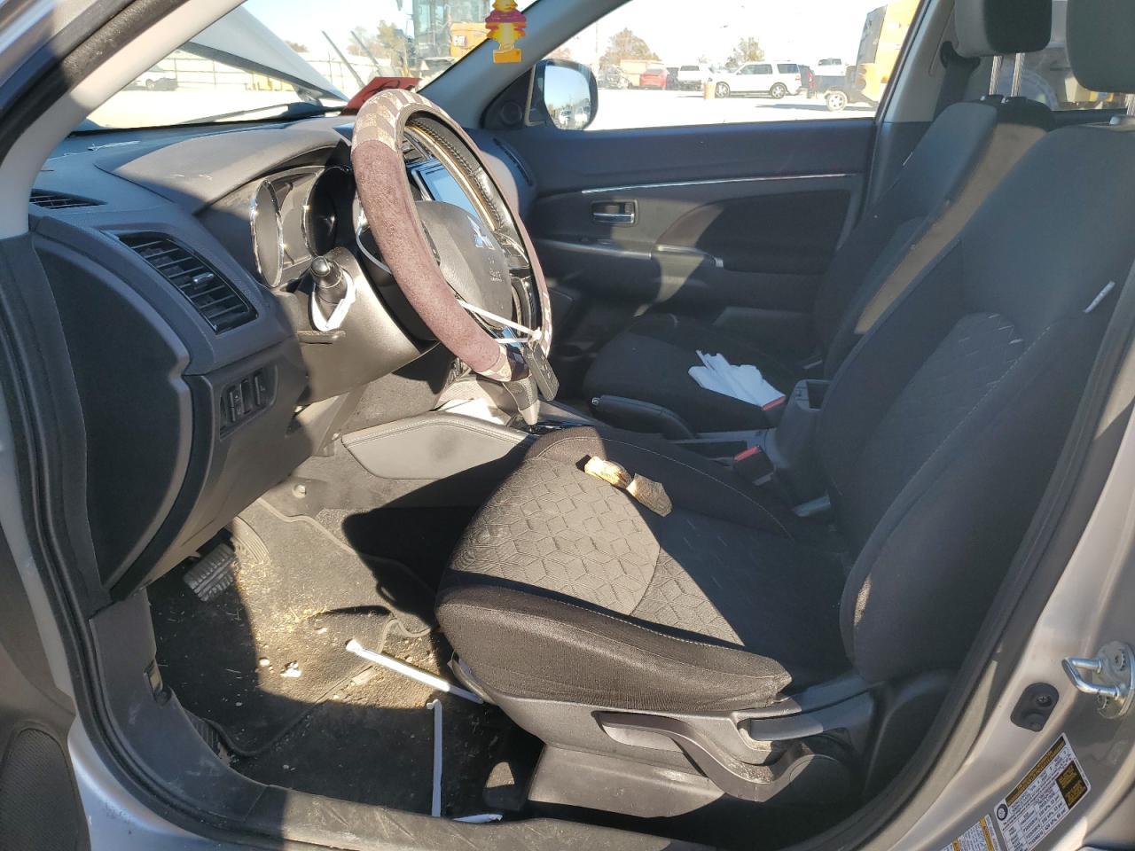 MITSUBISHI OUTLANDER ES