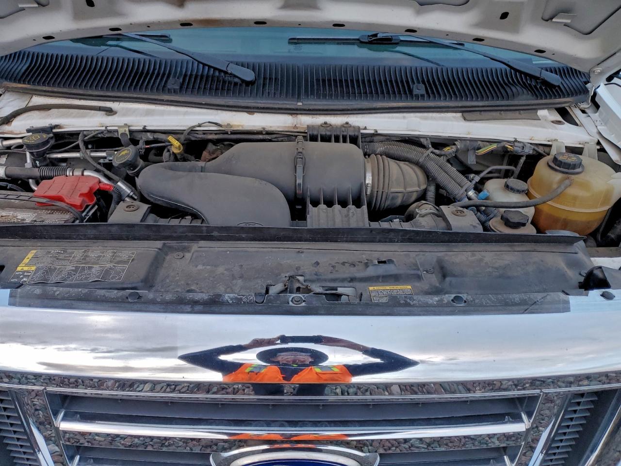 FORD ECONOLINE E450 SUPER DUTY CUTAWAY VAN