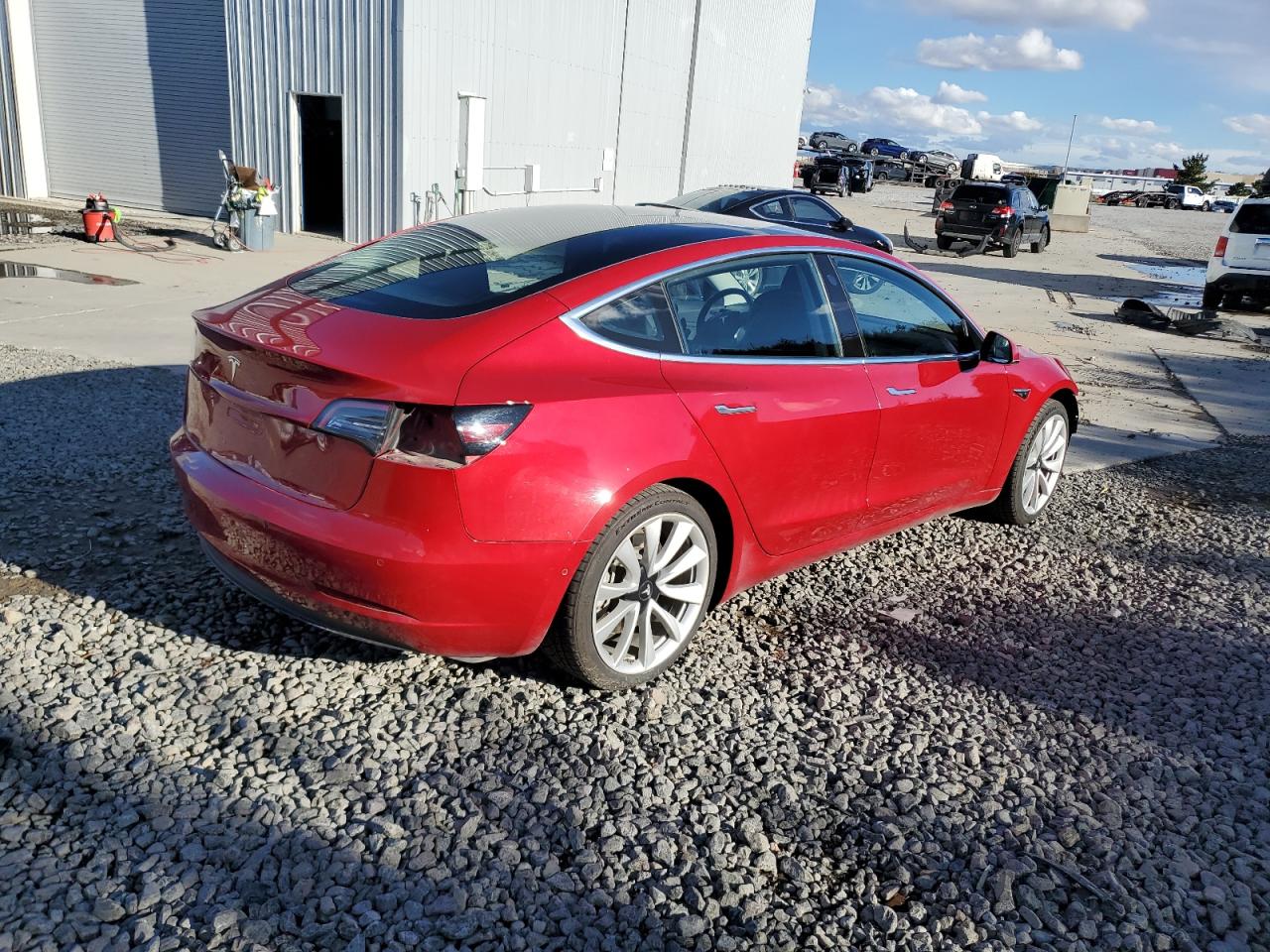 TESLA MODEL 3