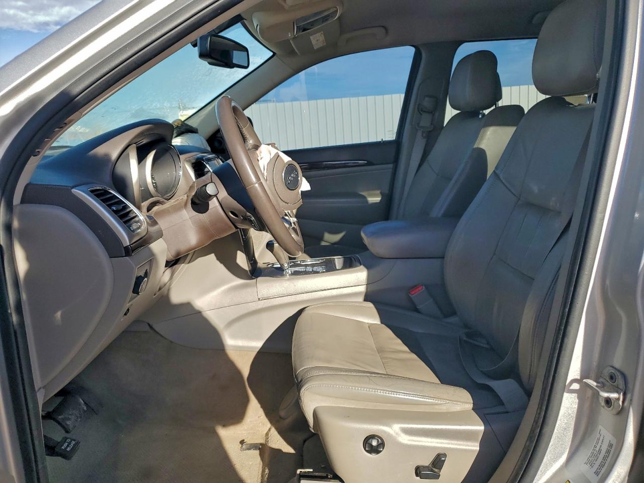 JEEP GRAND CHEROKEE LAREDO