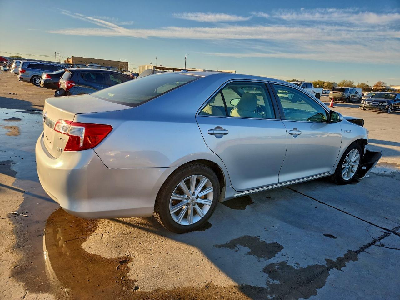 TOYOTA CAMRY HYBRID